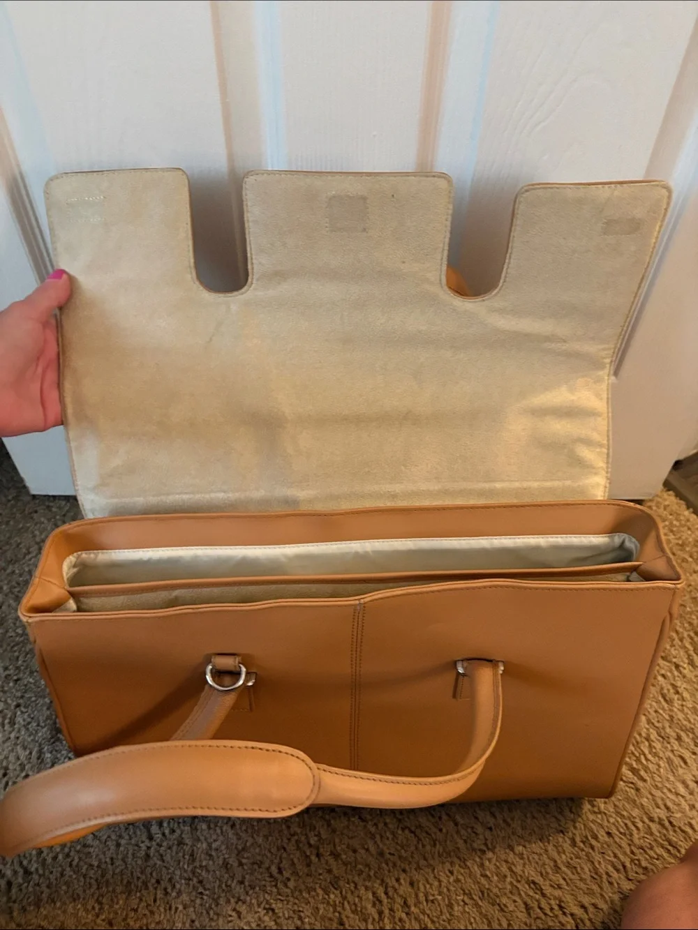 Classic Tan Structured Tote Laptop/Briefcase Bag.